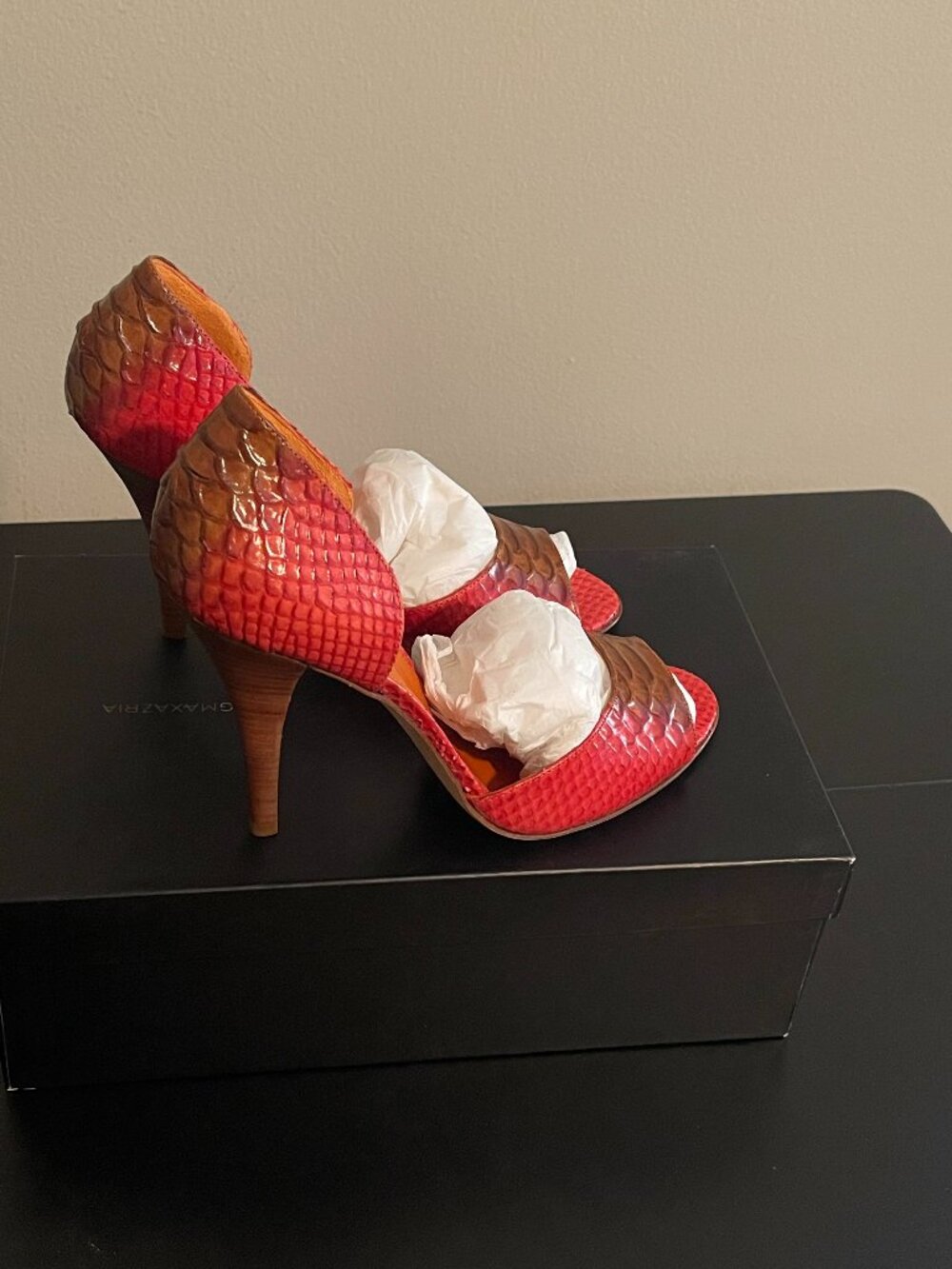 BCBMAXAZRIA Women's Snake Pump Heels Size 7.5